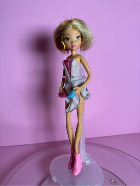 Winx Club Flora Doll Mattel